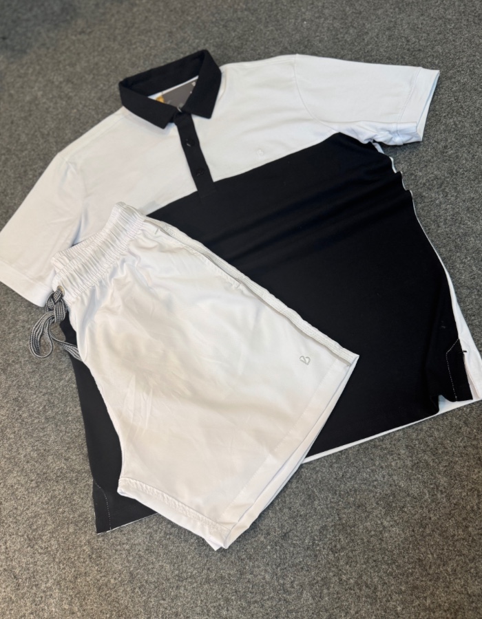 POLO COM ELASTANO E RECORTE