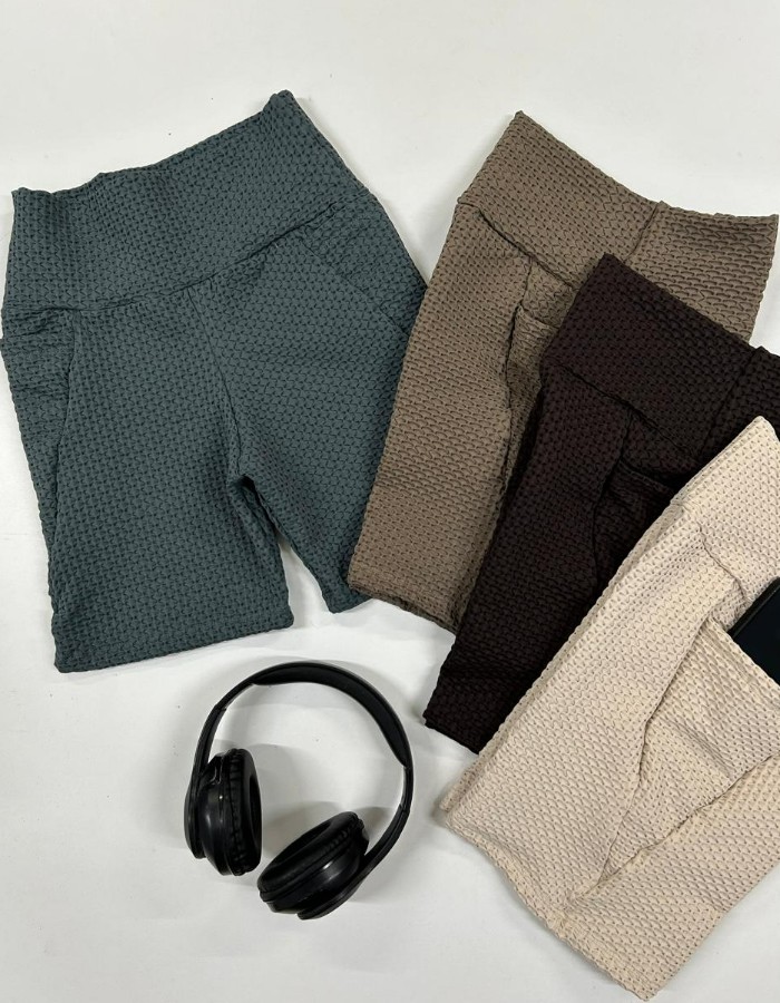 SHORT BOLSO TRIANGULO BROCADO