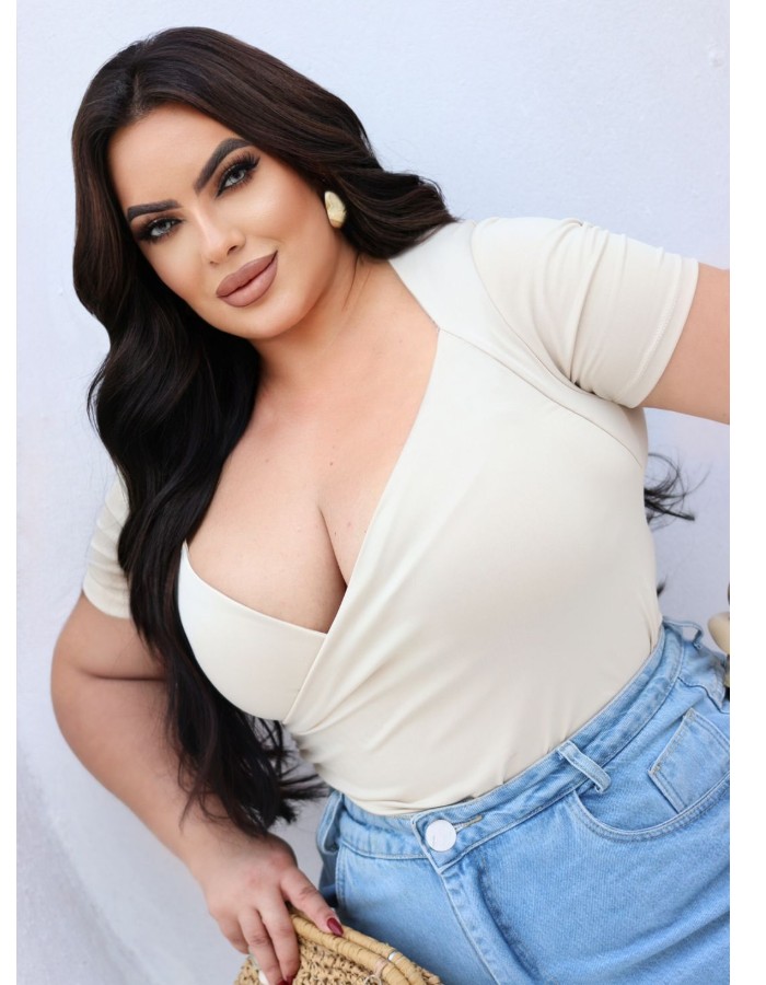 Bory Taíssa transpassado c/ manga curta