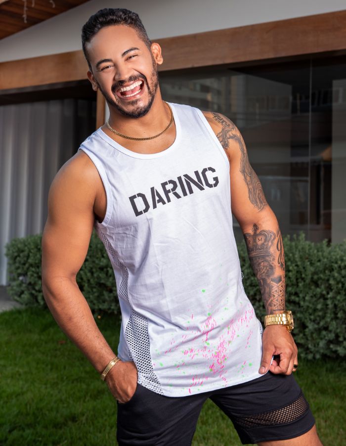 Produto regata-com-detalhe-lateral 2