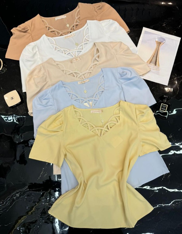 BLUSA TECIDO CREPE SEDA COM DETALHE 