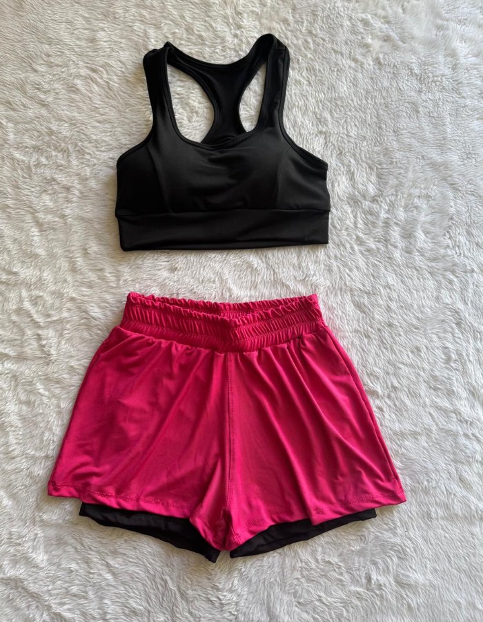 Conjunto short duplo e top c bolso por dentro
