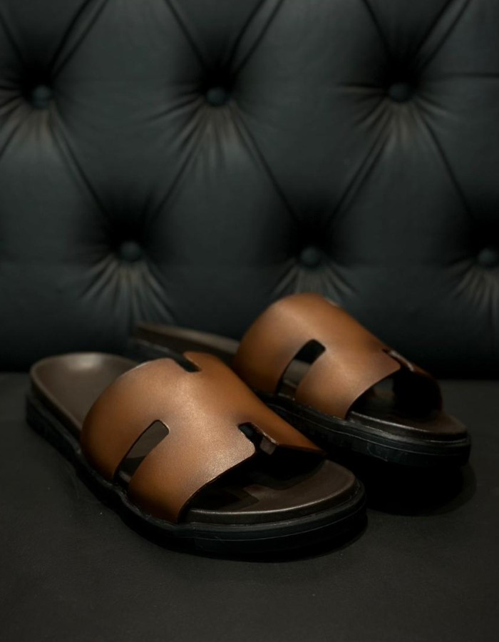 Sandália social luxo marrom