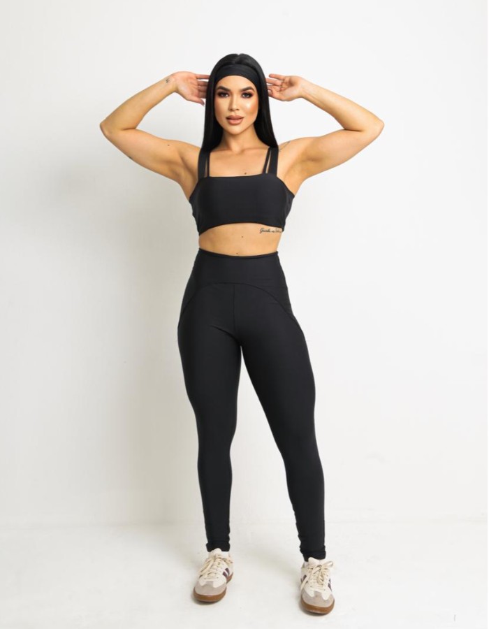 Conjunto Calça e Top com Faixa