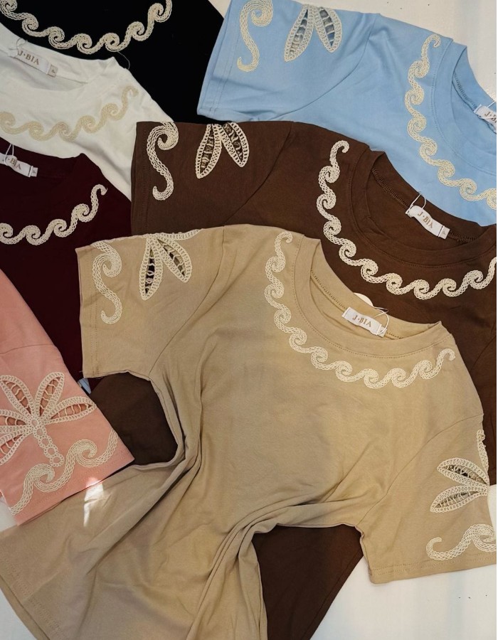 BLUSA T-SHIRT ALGODÃO COM ELASTANO BORDADA 