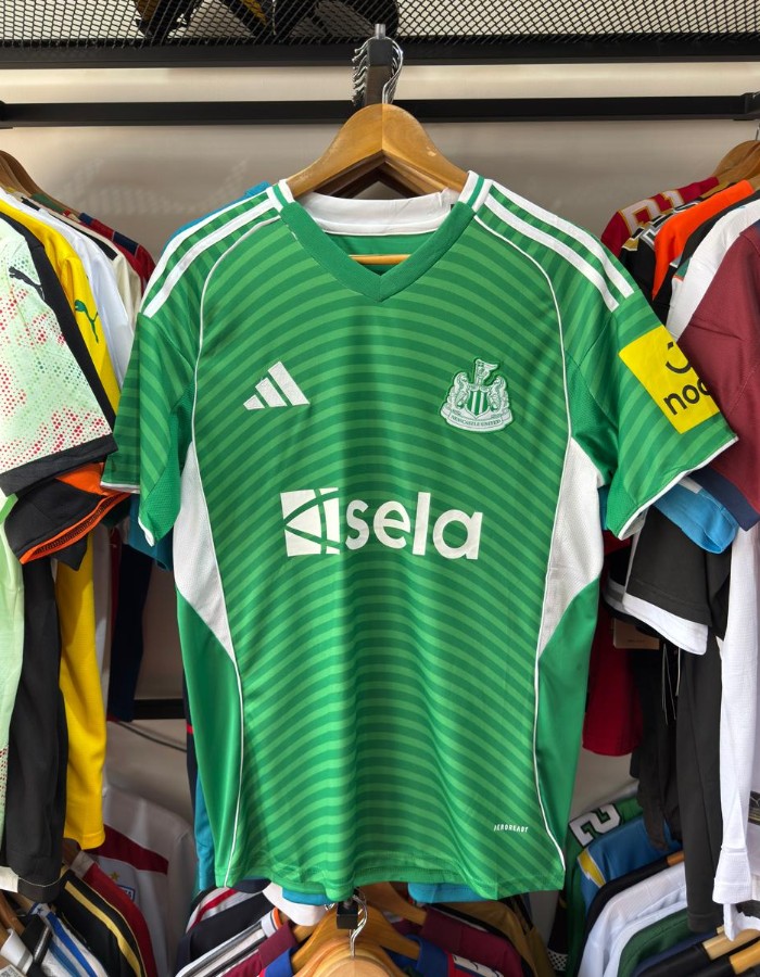 NEWCASTLE 24/25 || UNIFORME