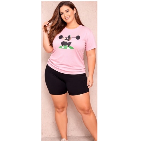 Camiseta oversize boneca agachada