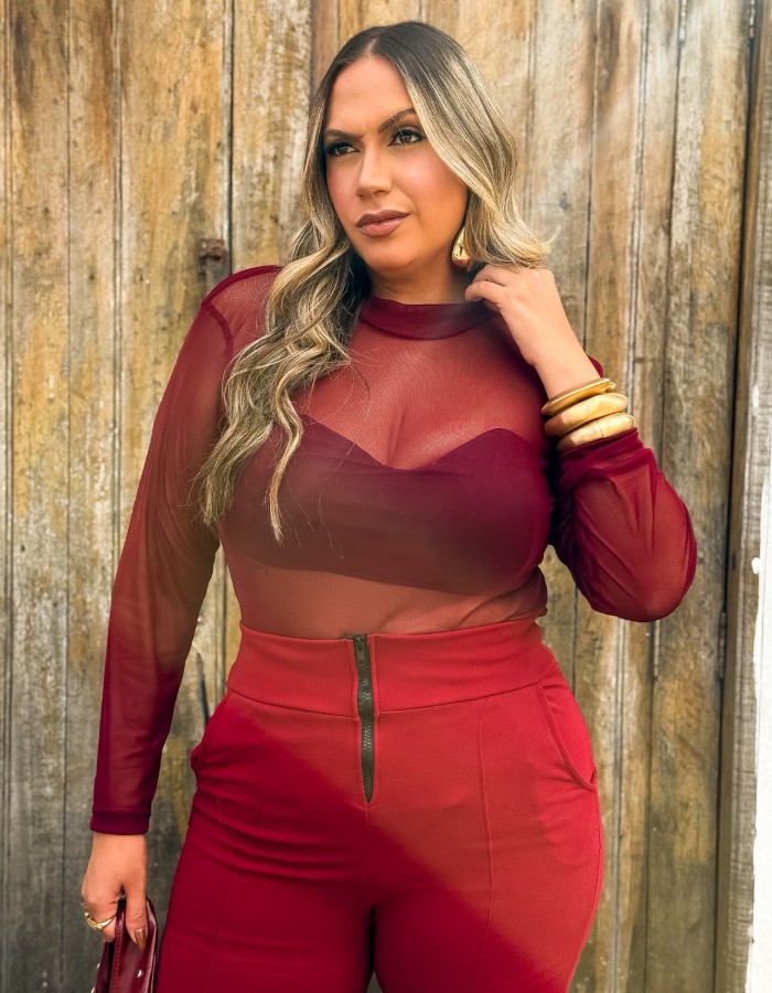 bory de tule manga longa com fecho funcional