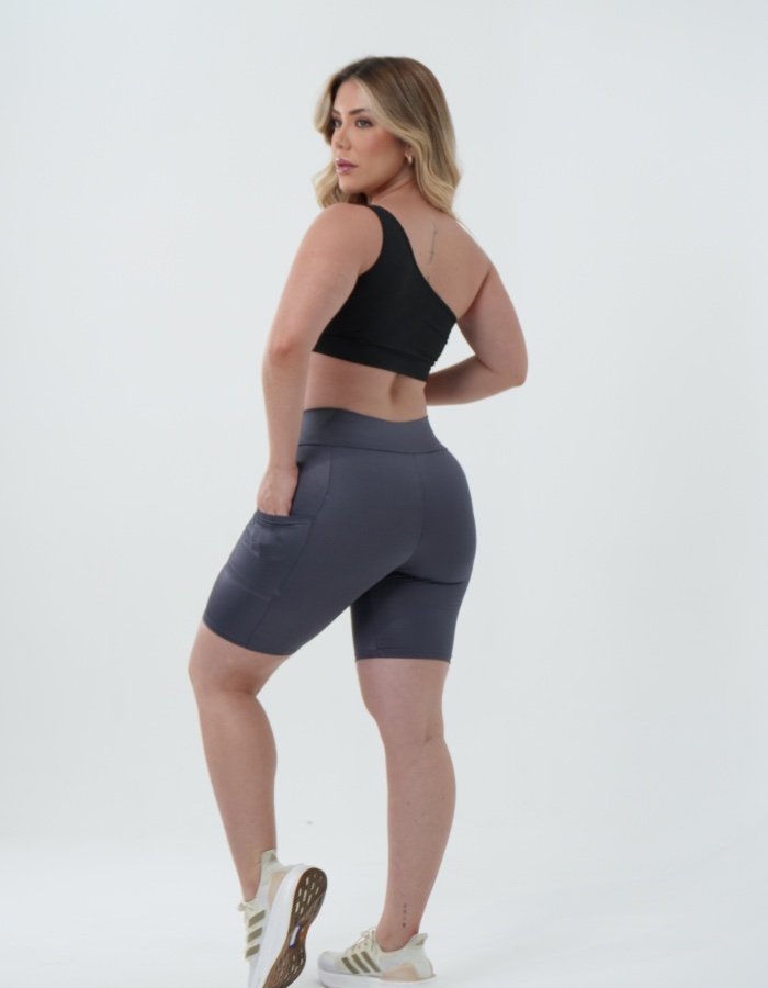 Short Pedal com Bolsos Laterais