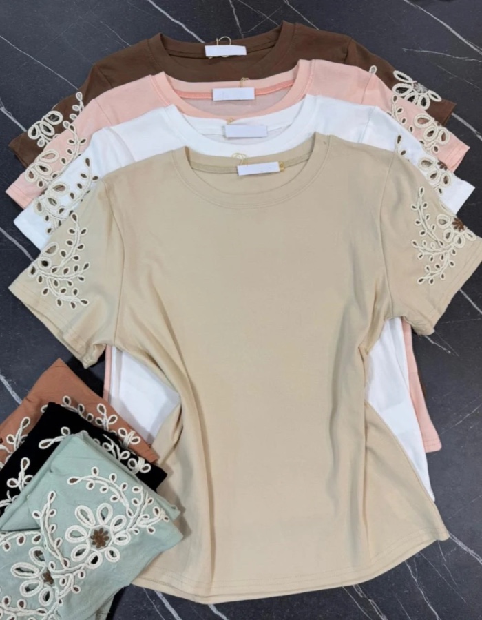 Blusa algodão com detalhes na manga 
