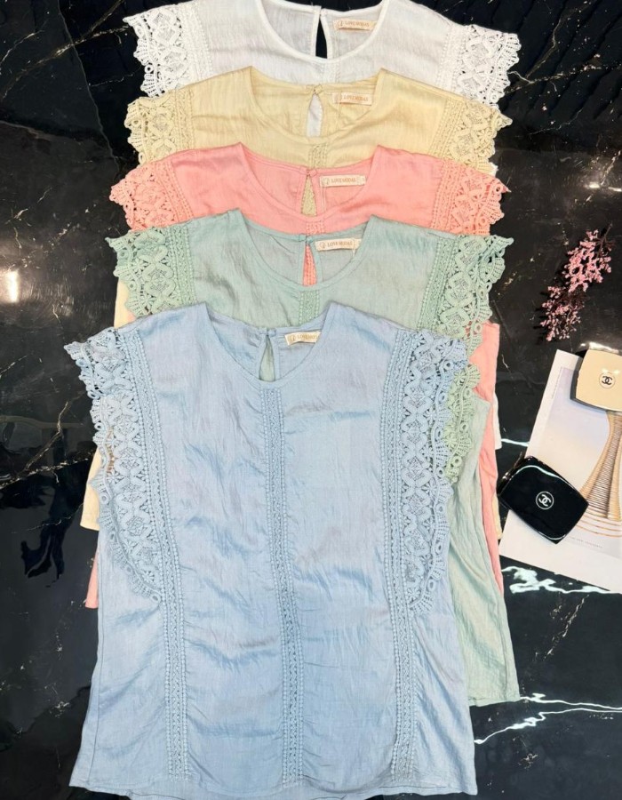 BLUSA CREPE SEDA COM DETALHE BORDADO