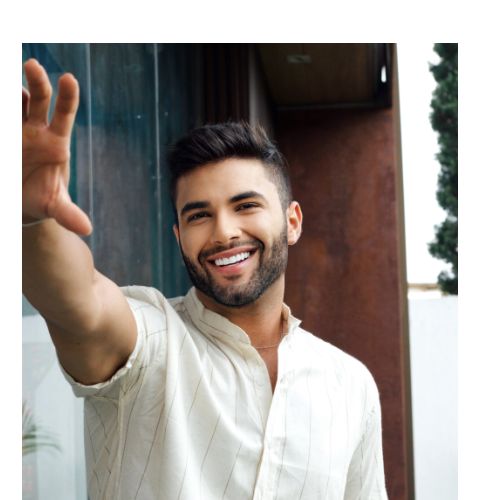 Camisa manga curta linho listrada gola padre 