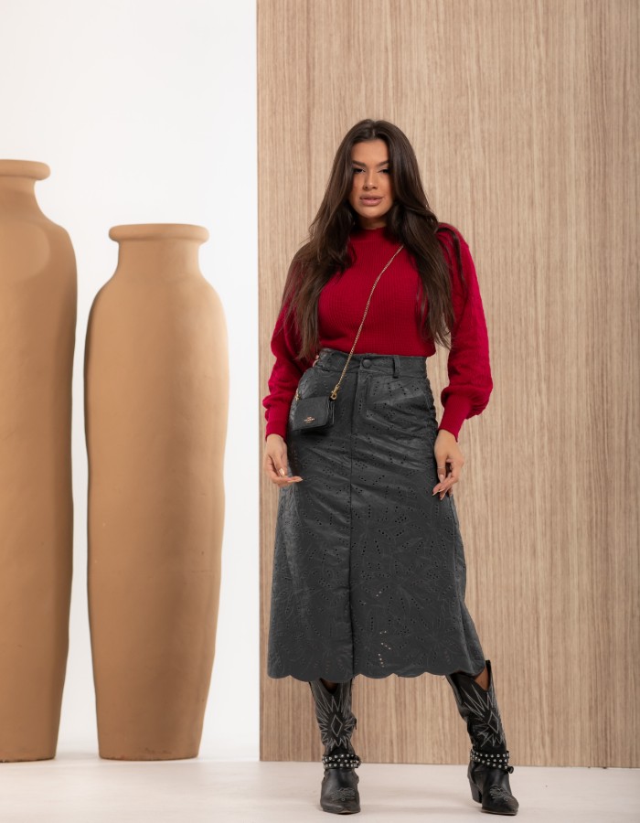 SAIA DE COURO BORDADA 