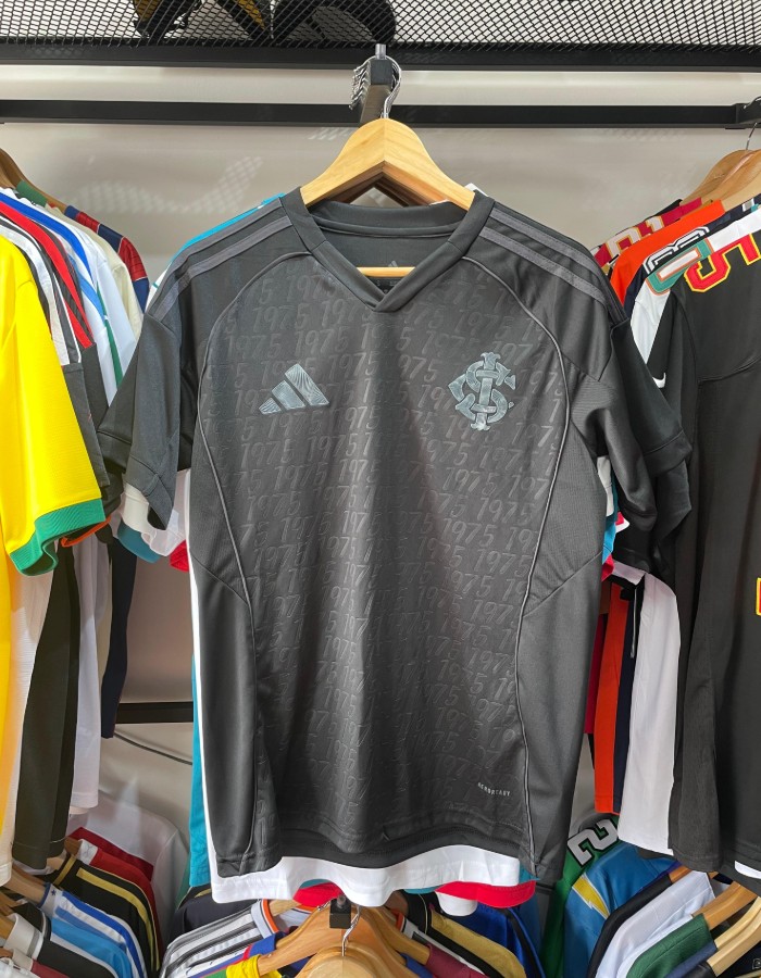 INTERNACIONAL 25/26 UNIFORME III