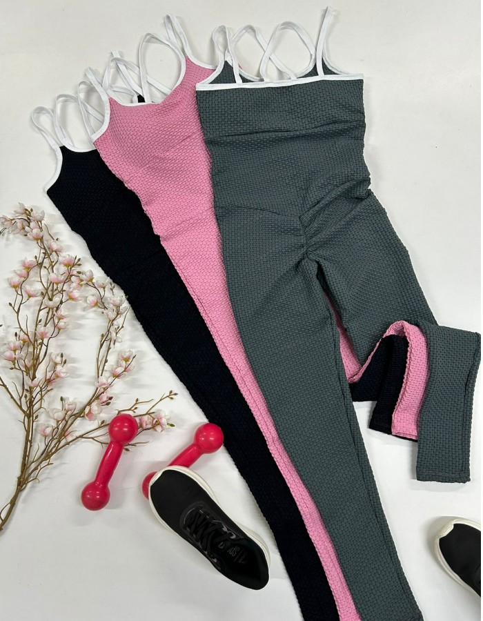 MACACÃO EMPINA BUMBUM 4 ALÇA EM BROCADO